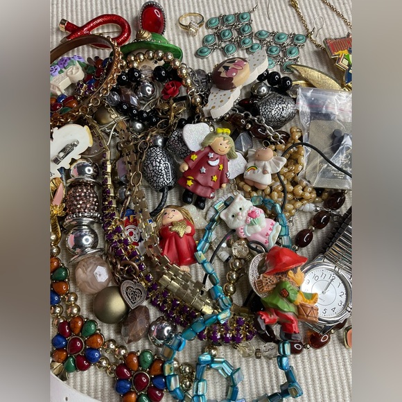 Estate Vintage Jewelry Lot – Mixed Pieces – Untested Watches - Picture 2 of 10